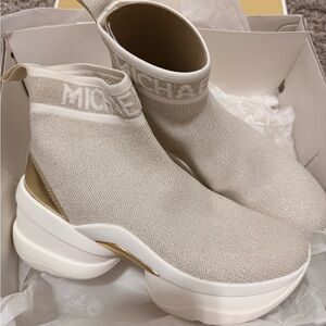 Michael Kors Women's Beige and Gold High-Top Sneakers